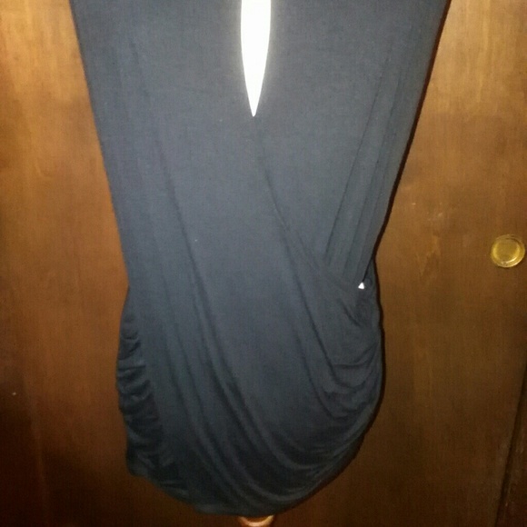 NWOT gorgeous metal rivet owl slinky wrap tank - Picture 4 of 6